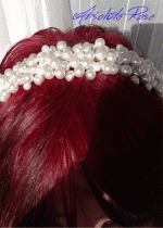 Дизайнерска булчинска диадема за коса с кристали и перли Shining Pearls White